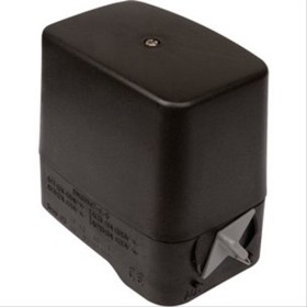 Pressostat triphasé 2 - 6 bar avec valve